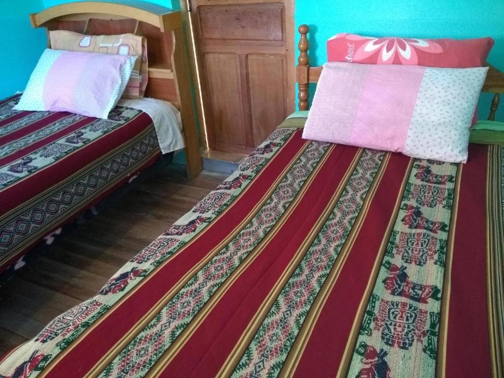 Hostal Luna Del Titikaka En Isla De La Luna Bolivia Hotel Bagian luar foto